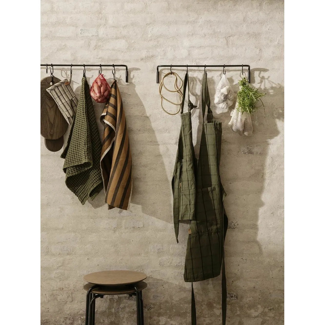 Ferm Living Hale Apron Kids, Dark Green