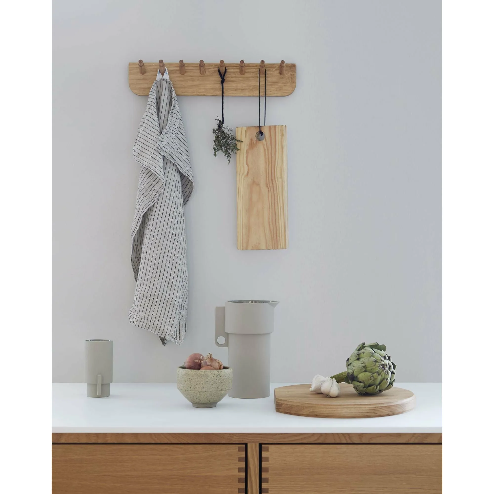Form & Refine Echo Coatrack 40 Cm. Oak