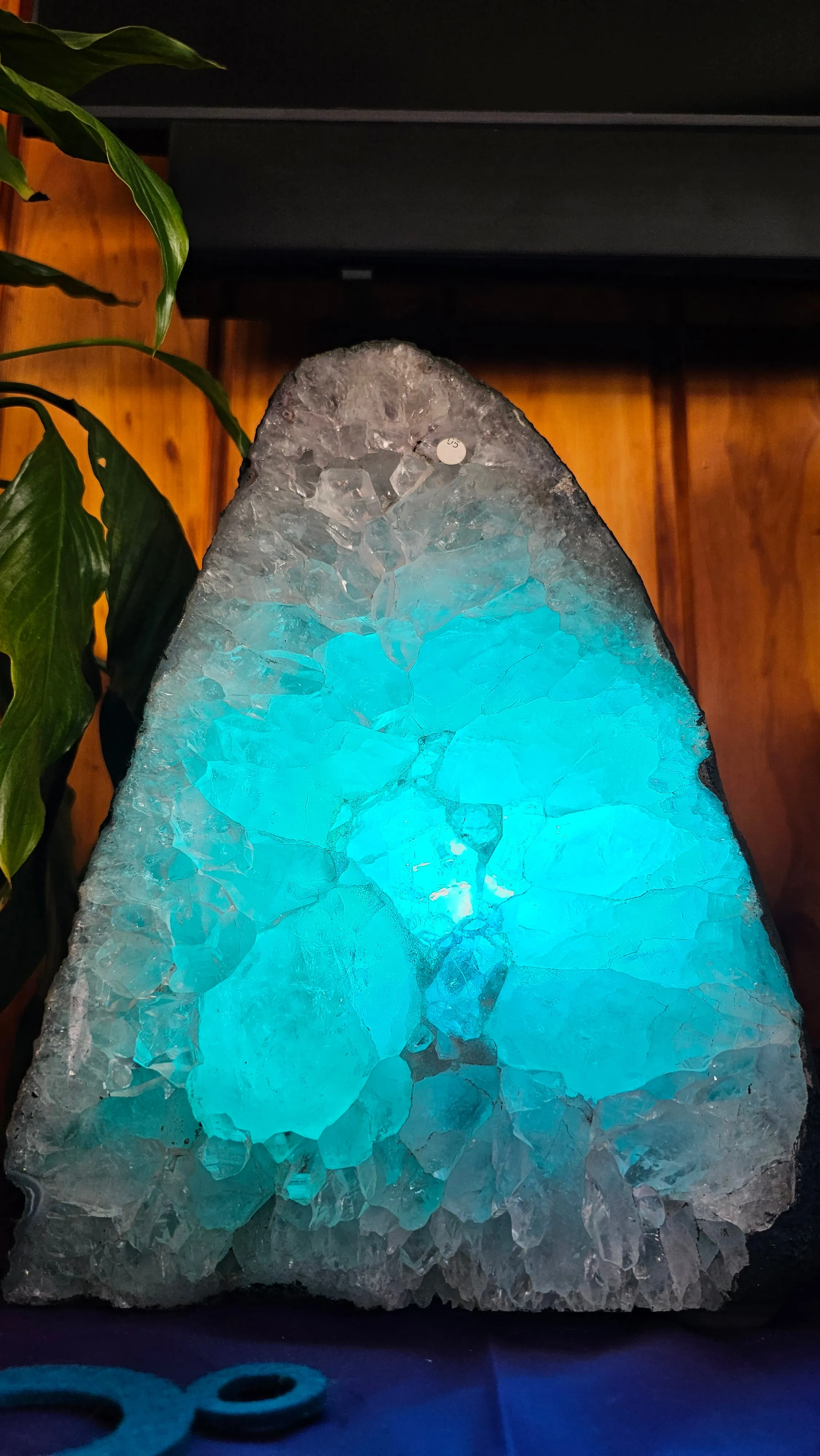 GREEN AMETHYST CRYSTAL LAMP