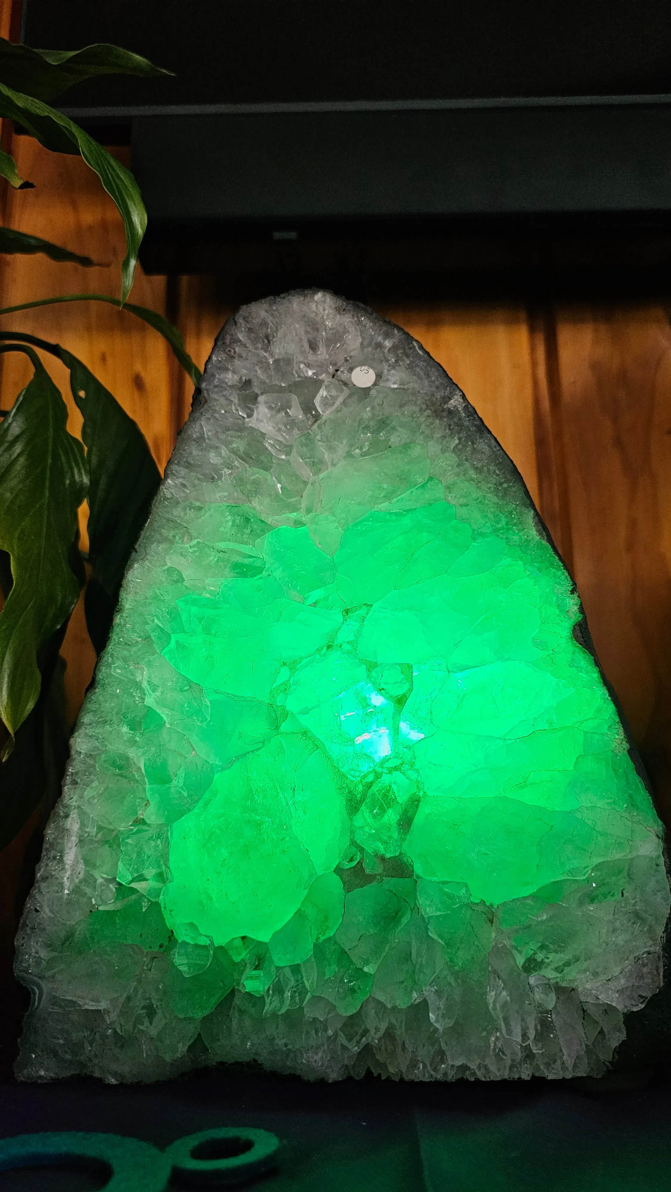 GREEN AMETHYST CRYSTAL LAMP