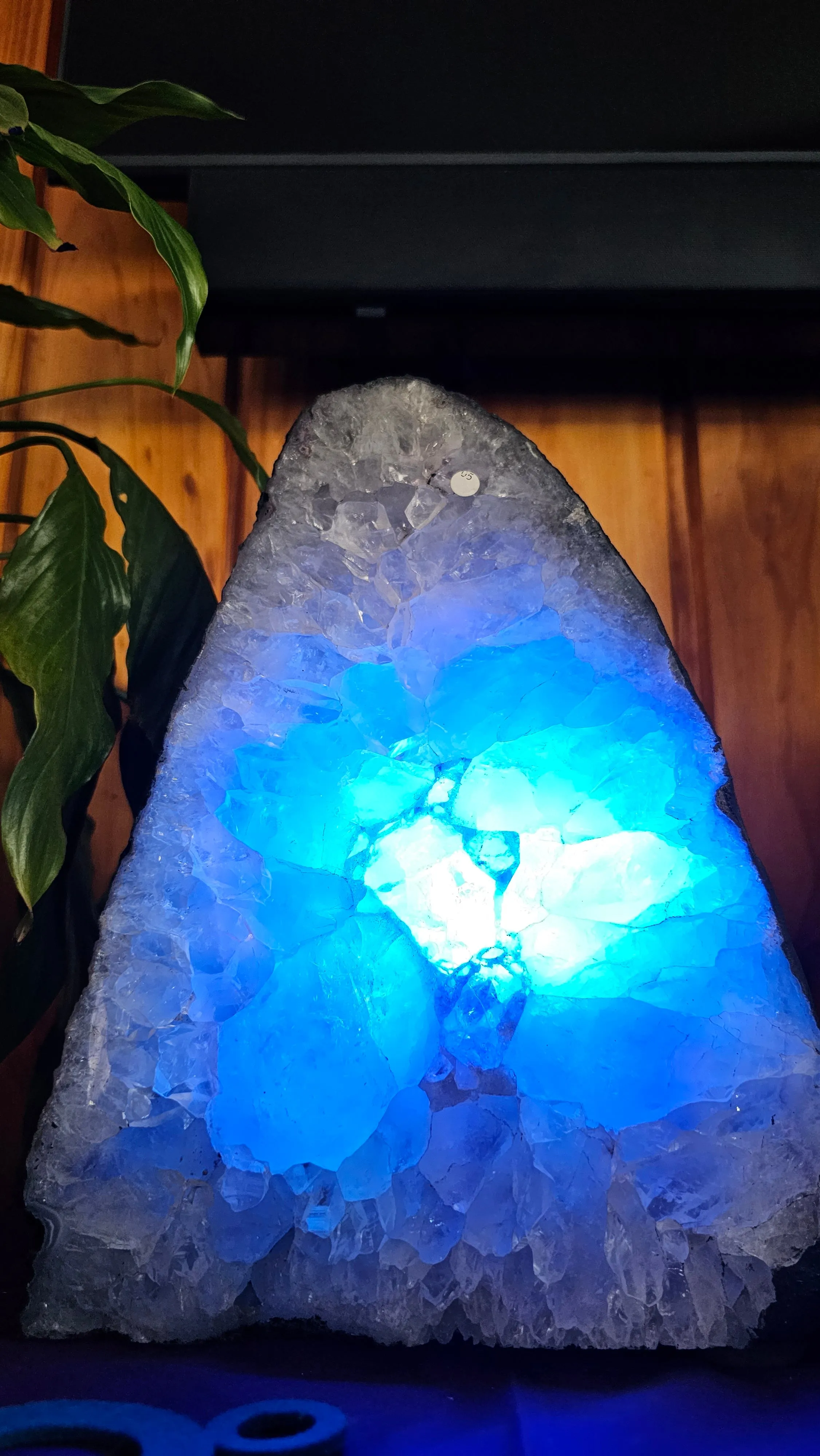 GREEN AMETHYST CRYSTAL LAMP