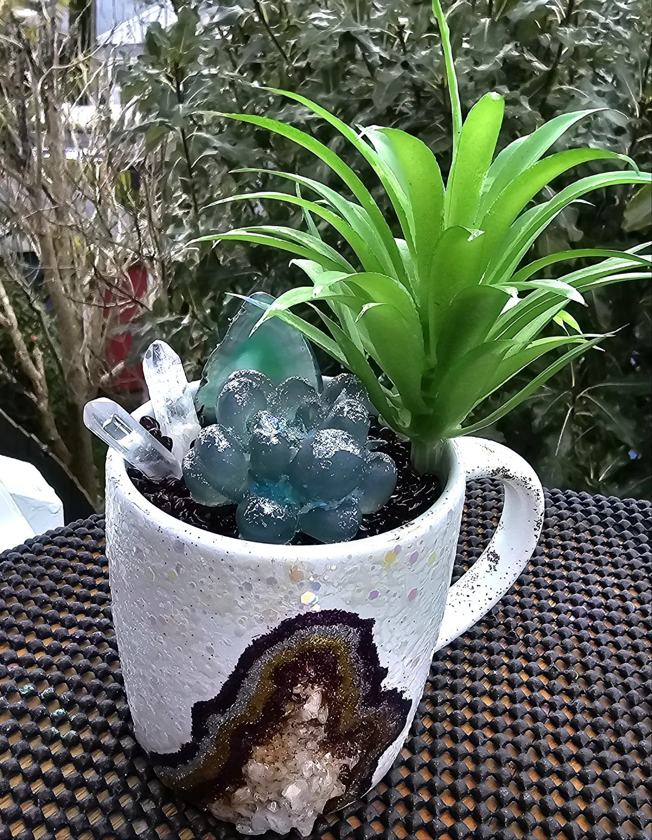 HANDMADE GEODE MUG & CRYSTAL GARDEN