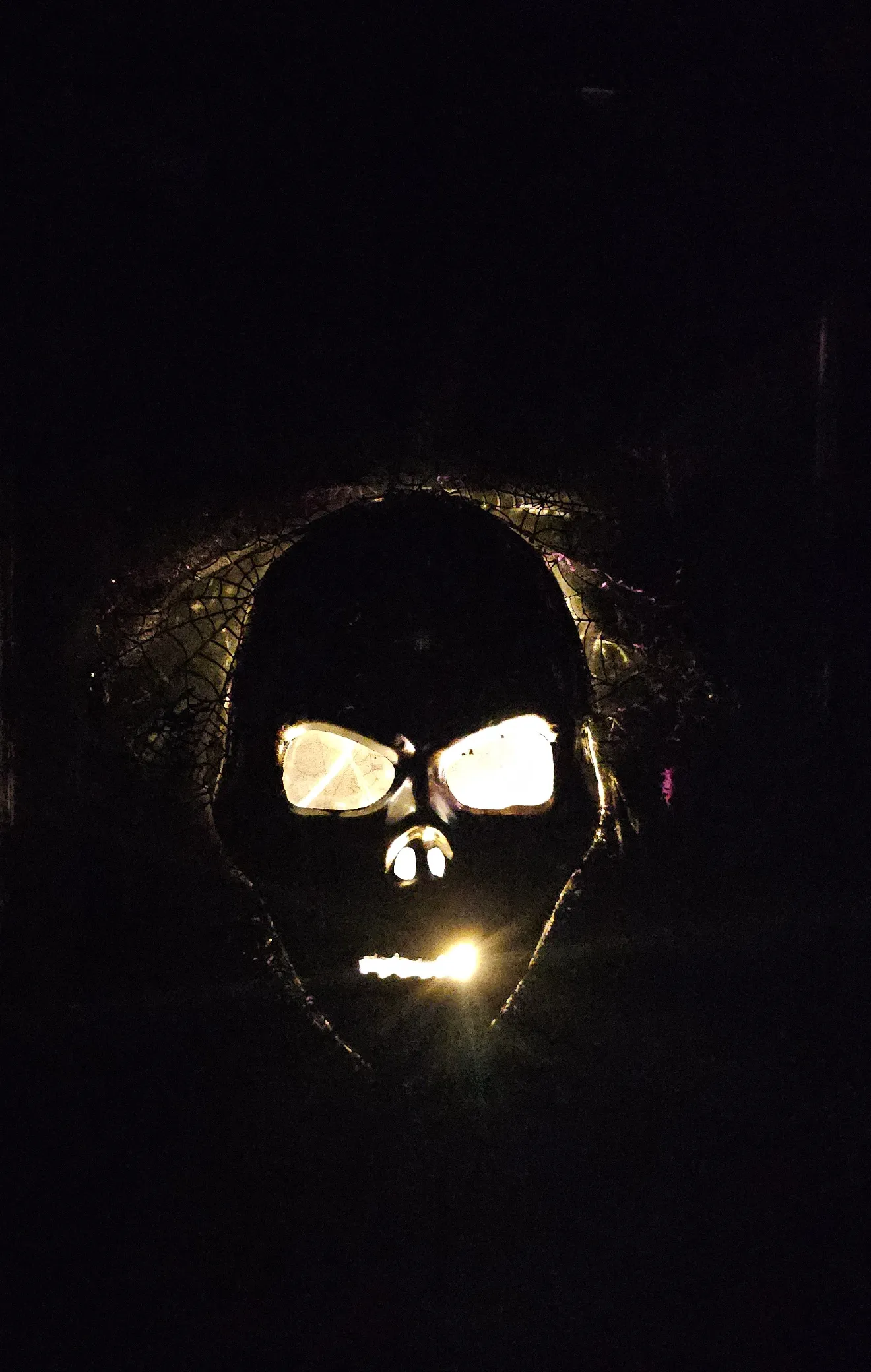 HANDMADE SKULL MIRROR
