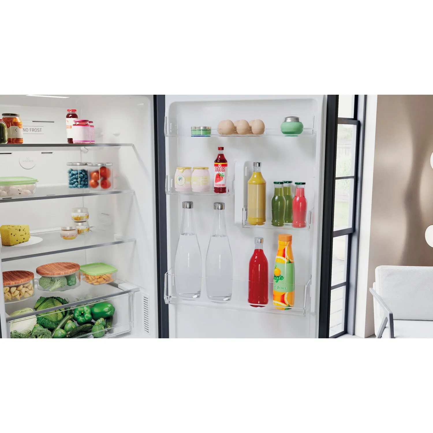 Hotpoint H5X 82O SK Freestanding 335L Fridge Freezer - Black, E Rated
