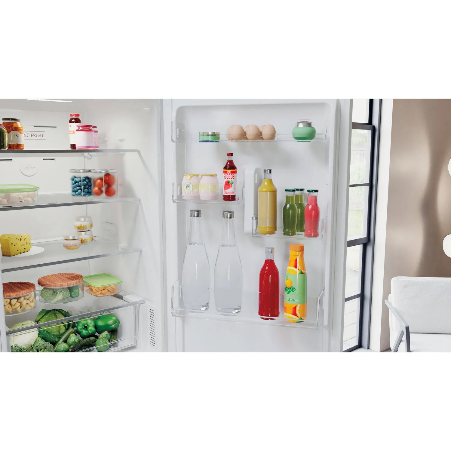 Hotpoint H5X 82O W Freestanding 335L Fridge Freezer - White