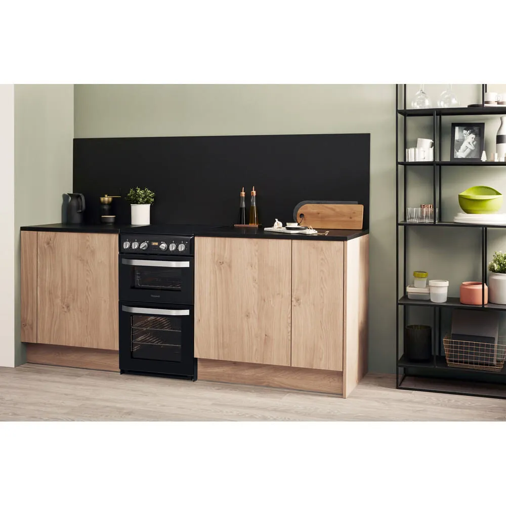 Hotpoint HD5V93CCB Freestanding Electric Ceramic Cooker - Black