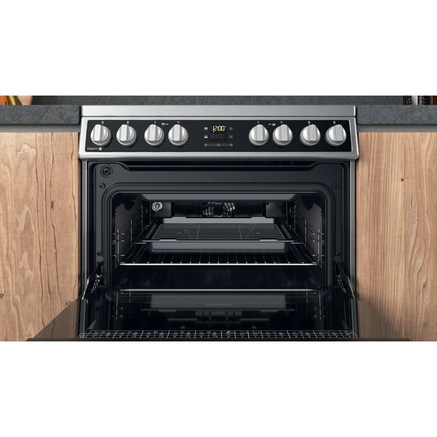 Hotpoint HDM67V8D2CX/UK Freestanding Electric Ceramic Cooker - Silver