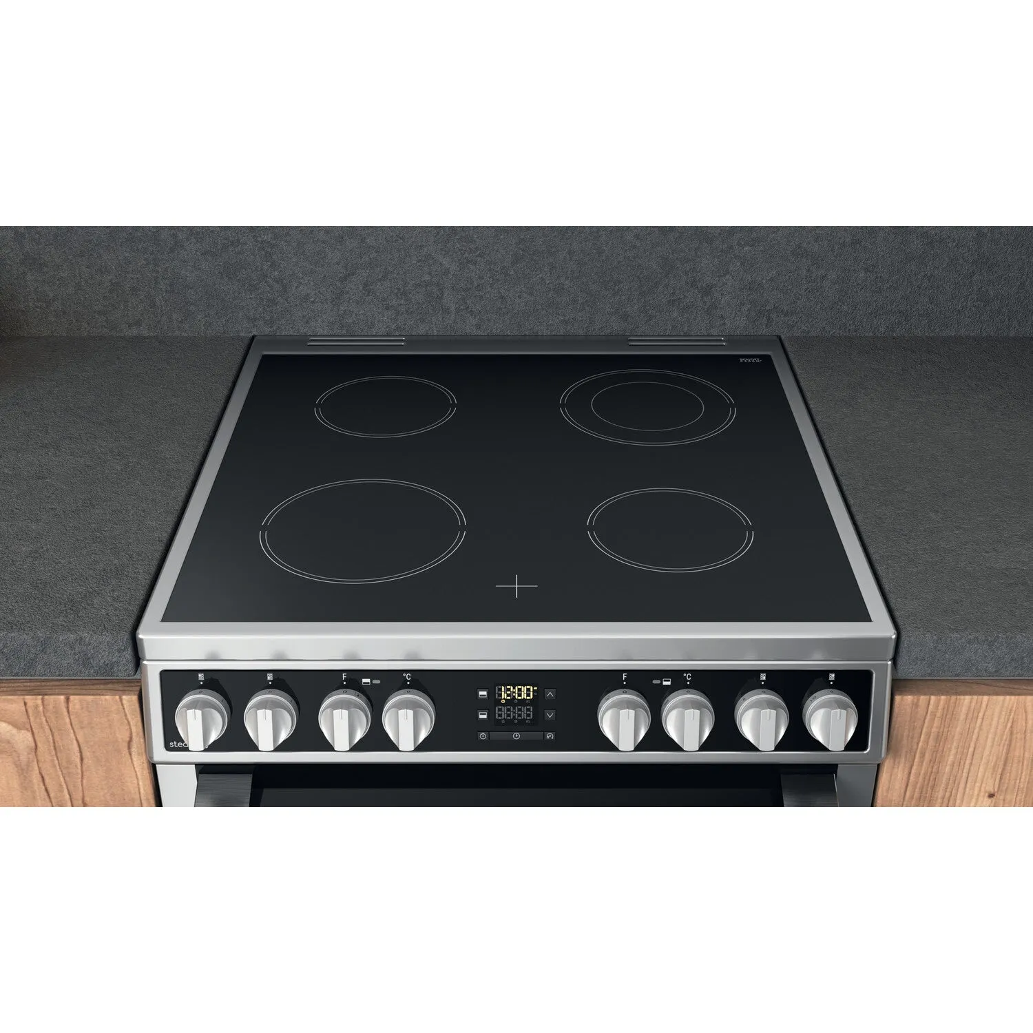 Hotpoint HDM67V8D2CX/UK Freestanding Electric Ceramic Cooker - Silver