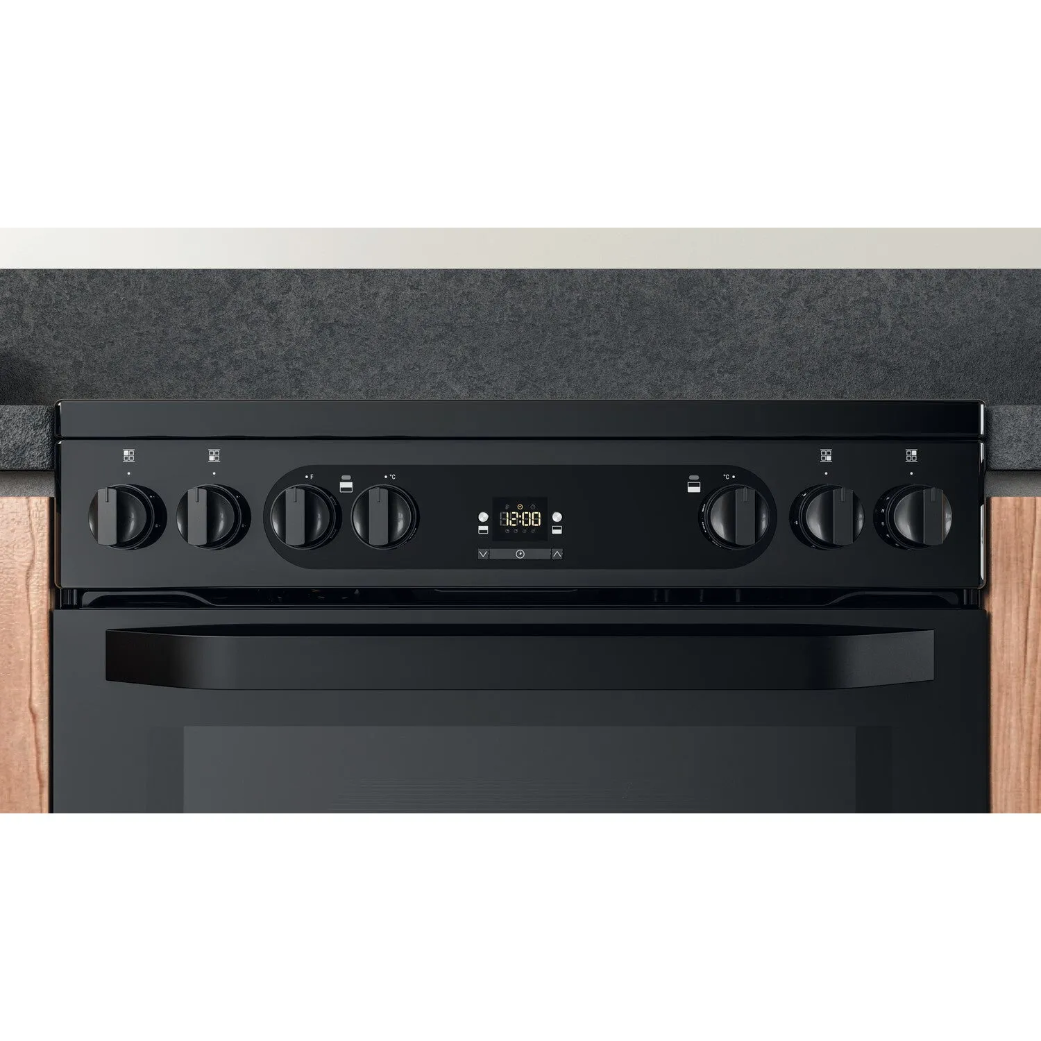 Hotpoint HDM67V92HCB/UK Freestanding Electric Ceramic Cooker - Black, A Rated
