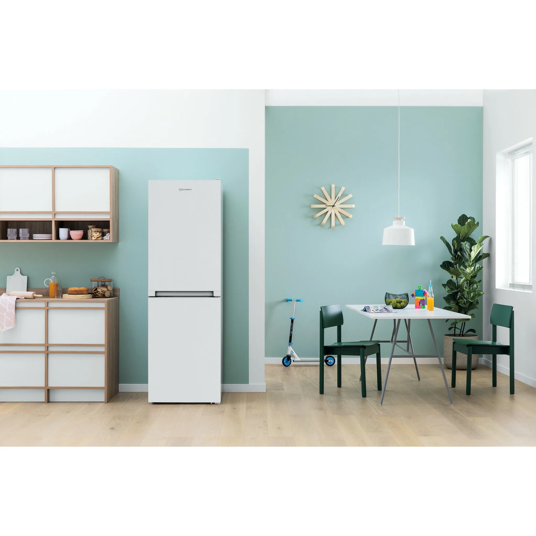 Indesit IBNF 55182 W UK Freestanding 248L Fridge Freezer - White, E Rated