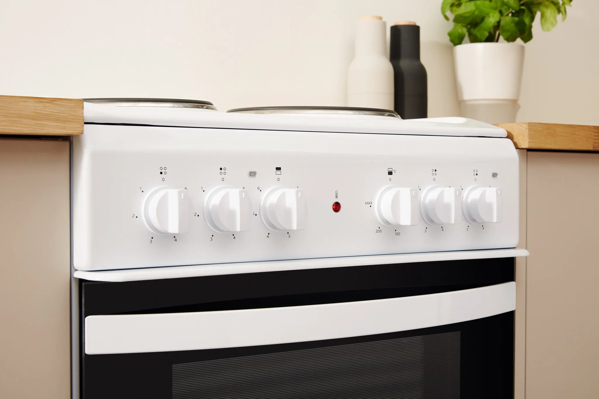 Indesit ID5E92KMW/UK Freestanding Electric Cooker - Black, White