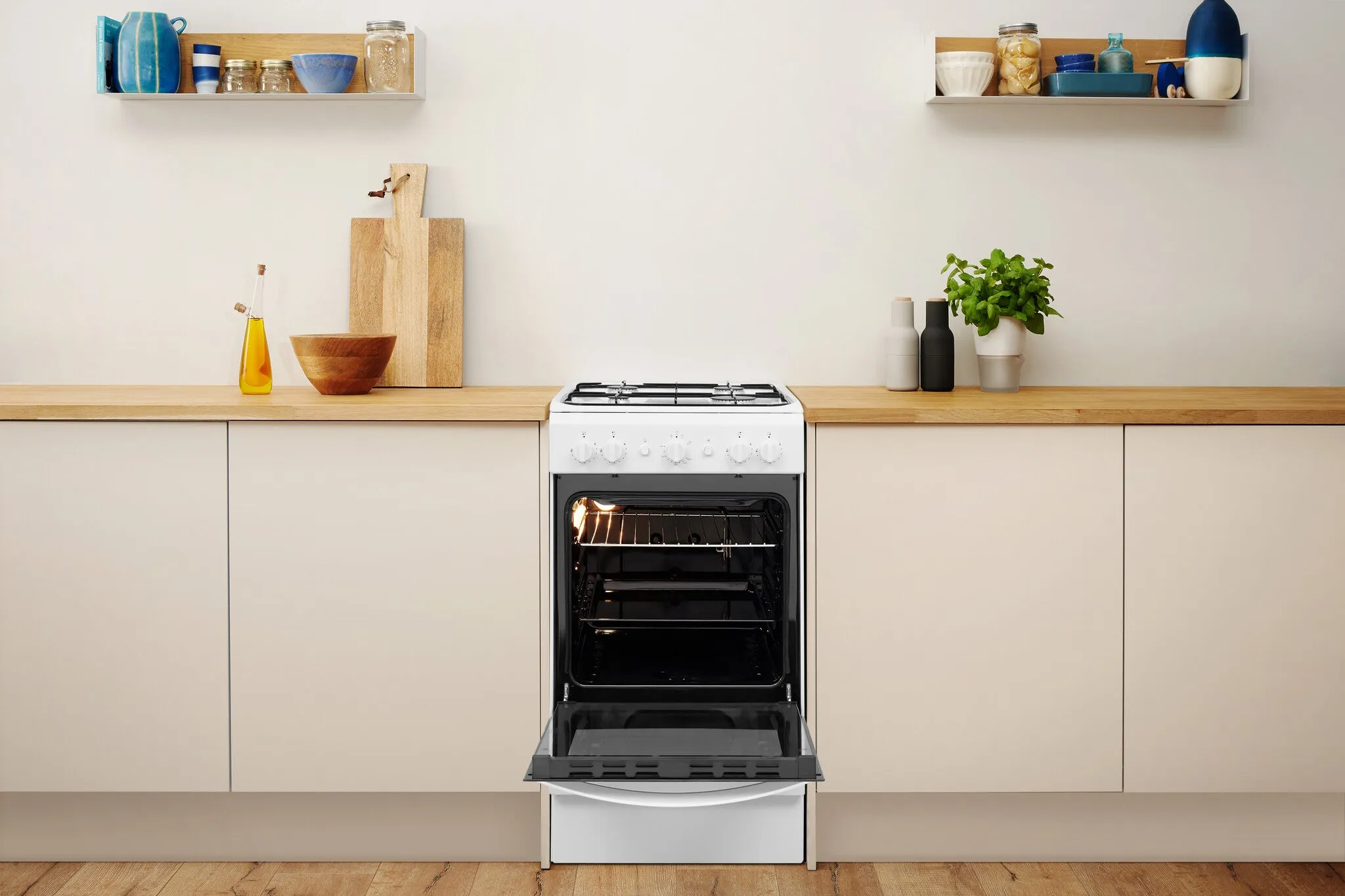 Indesit IS5G1KMW/U Freestanding Gas Cooker - Black, White