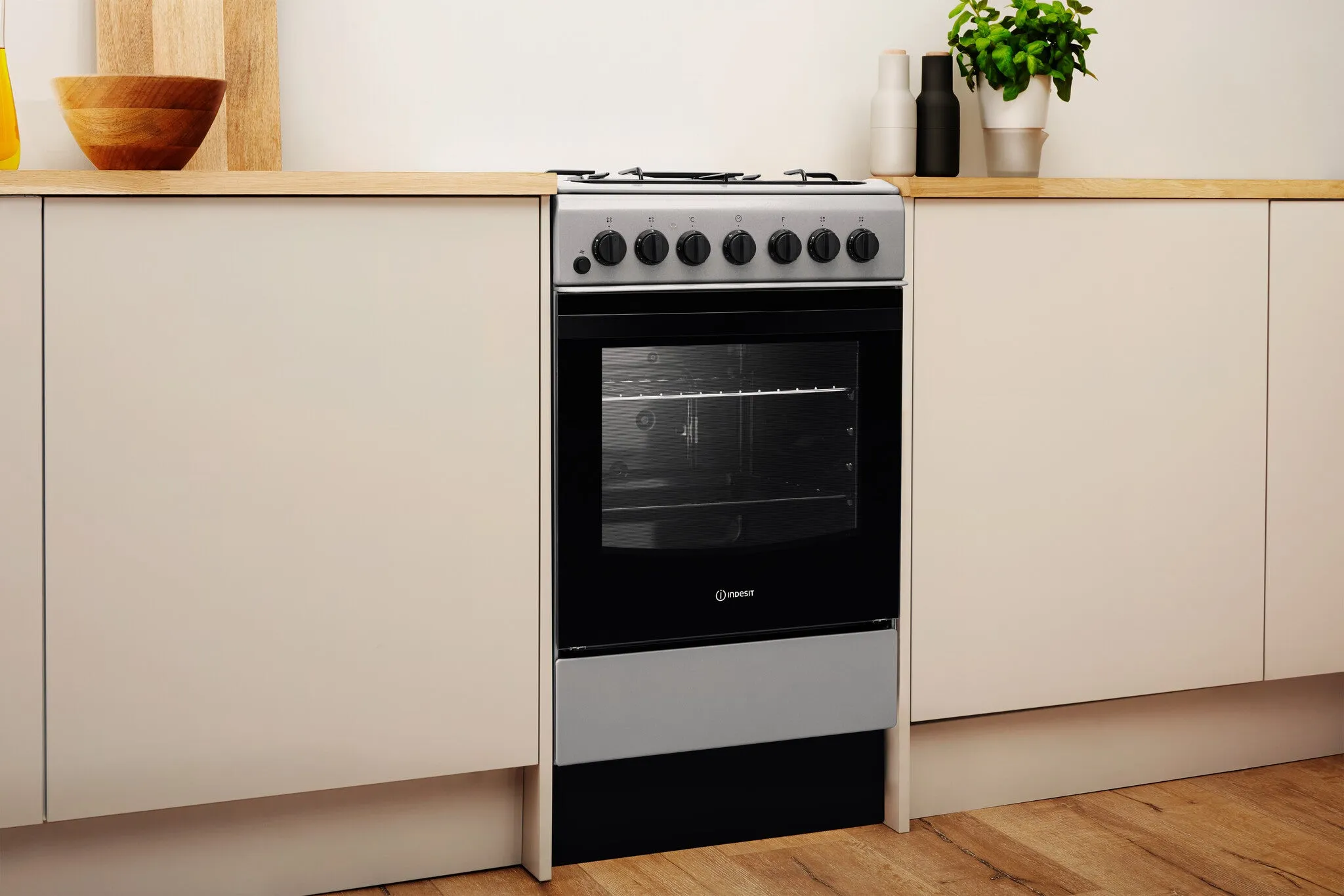 Indesit IS5G4PHSS/UK Freestanding Cooker - Electric, Gas, Black, Stainless Steel