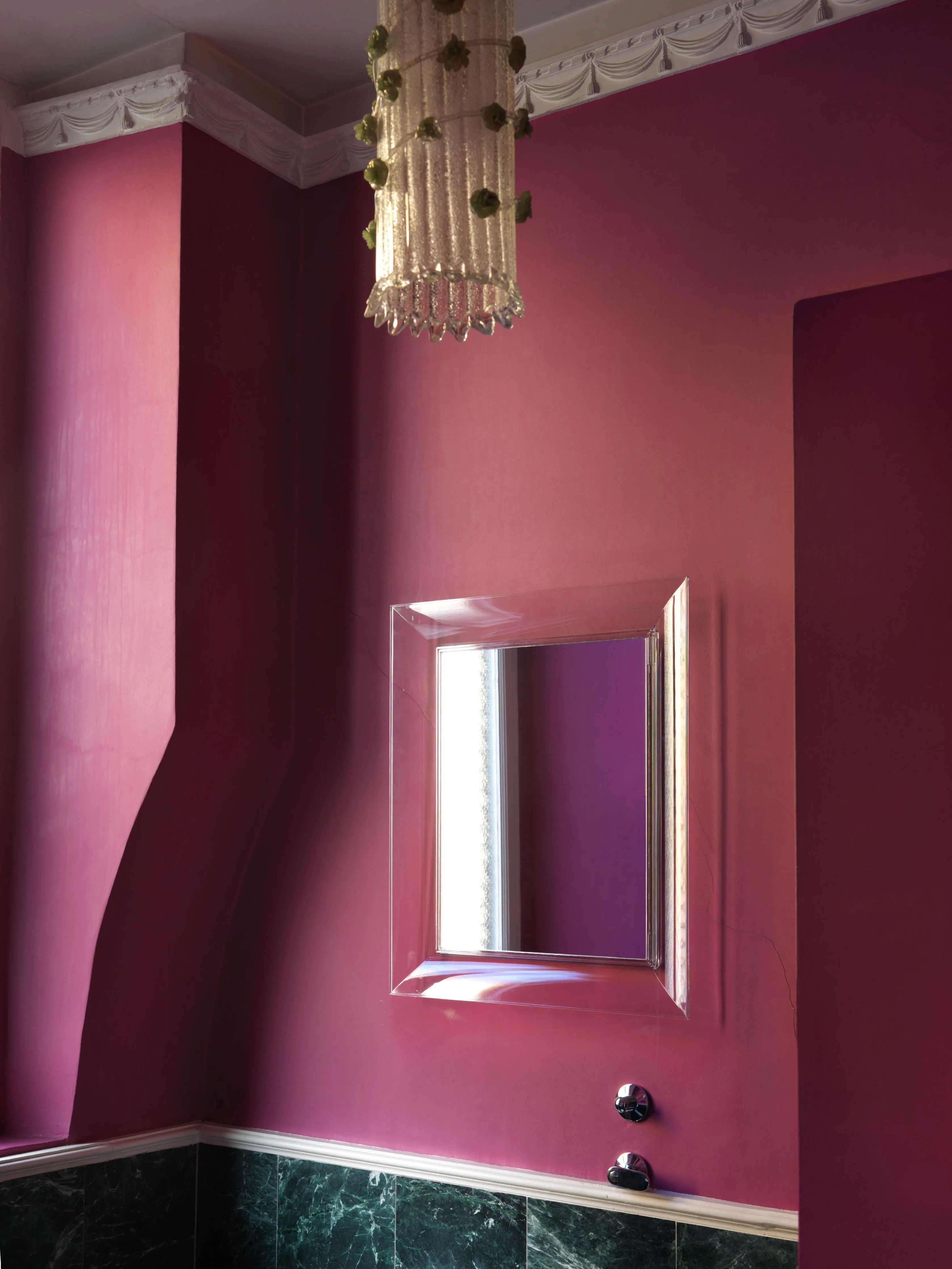Kartell Francois Ghost Mirror 88x110 Cm, Crystal