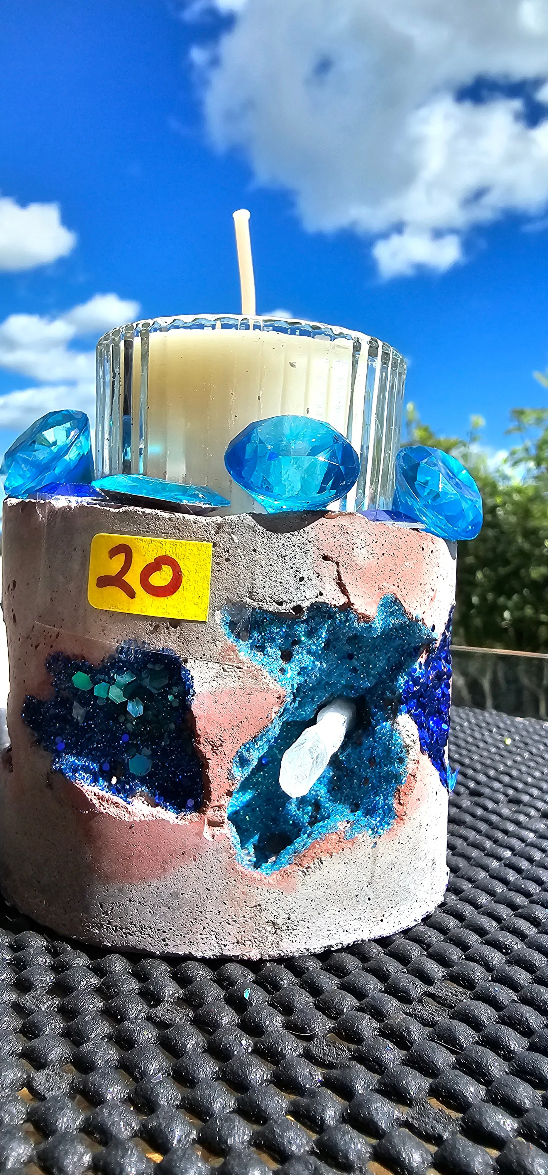NEW CRYSTAL GEODE CANDLES & HOLDER RANGE