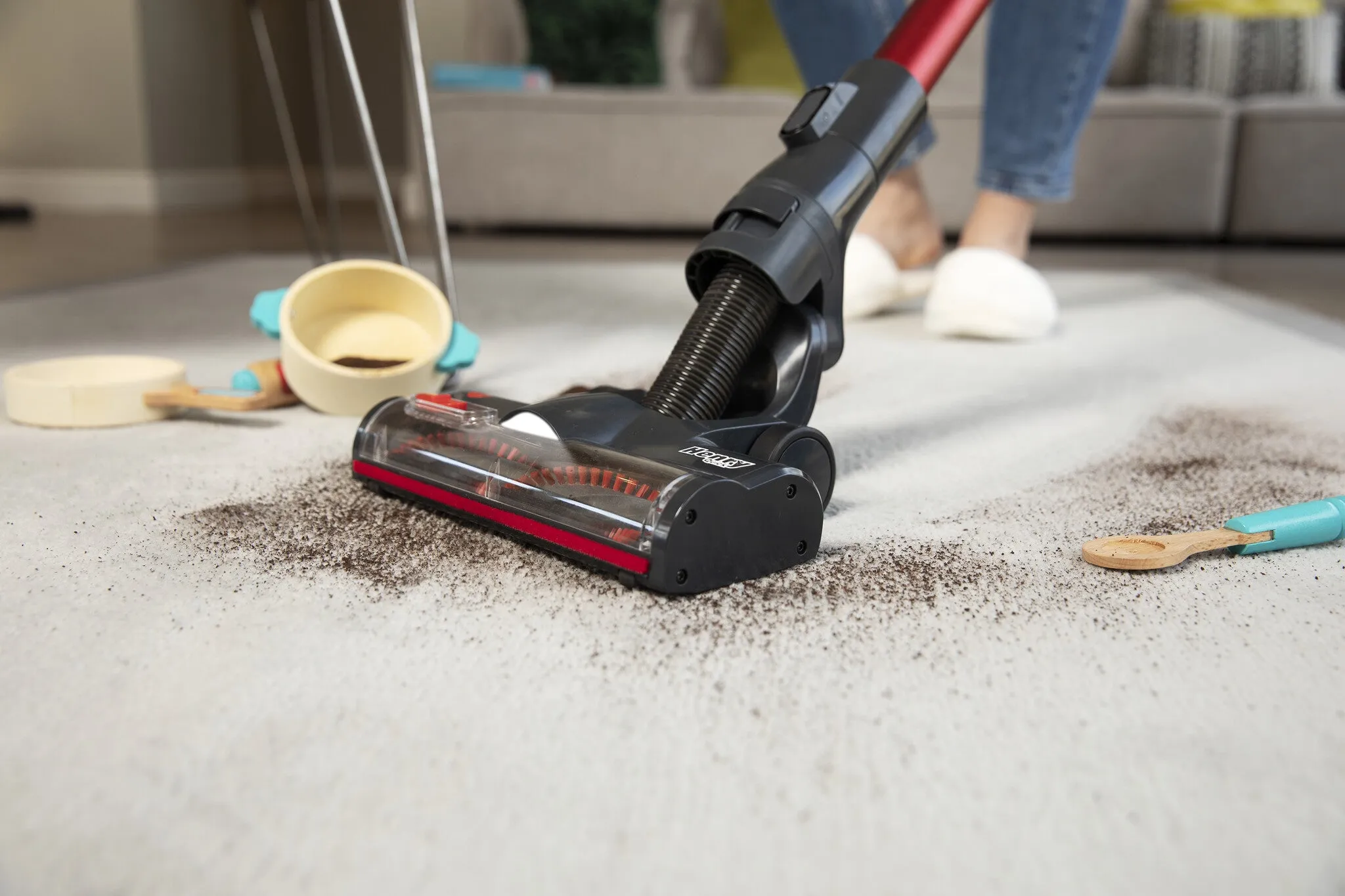 Numatic Henry Quick Cordless Vacuum - Red
