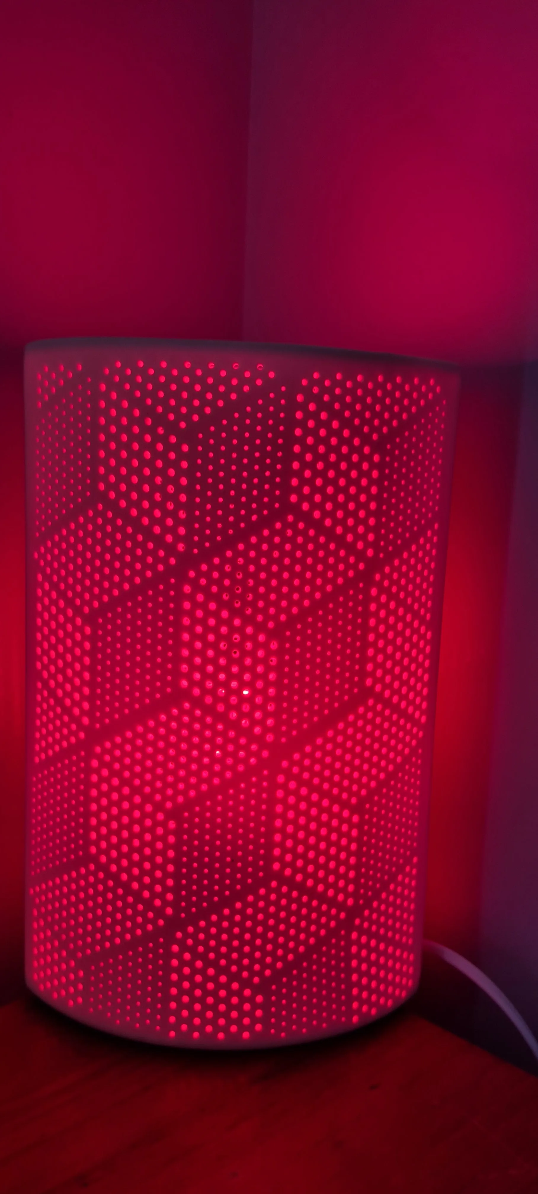 RED CUBE CERAMIC LAMP