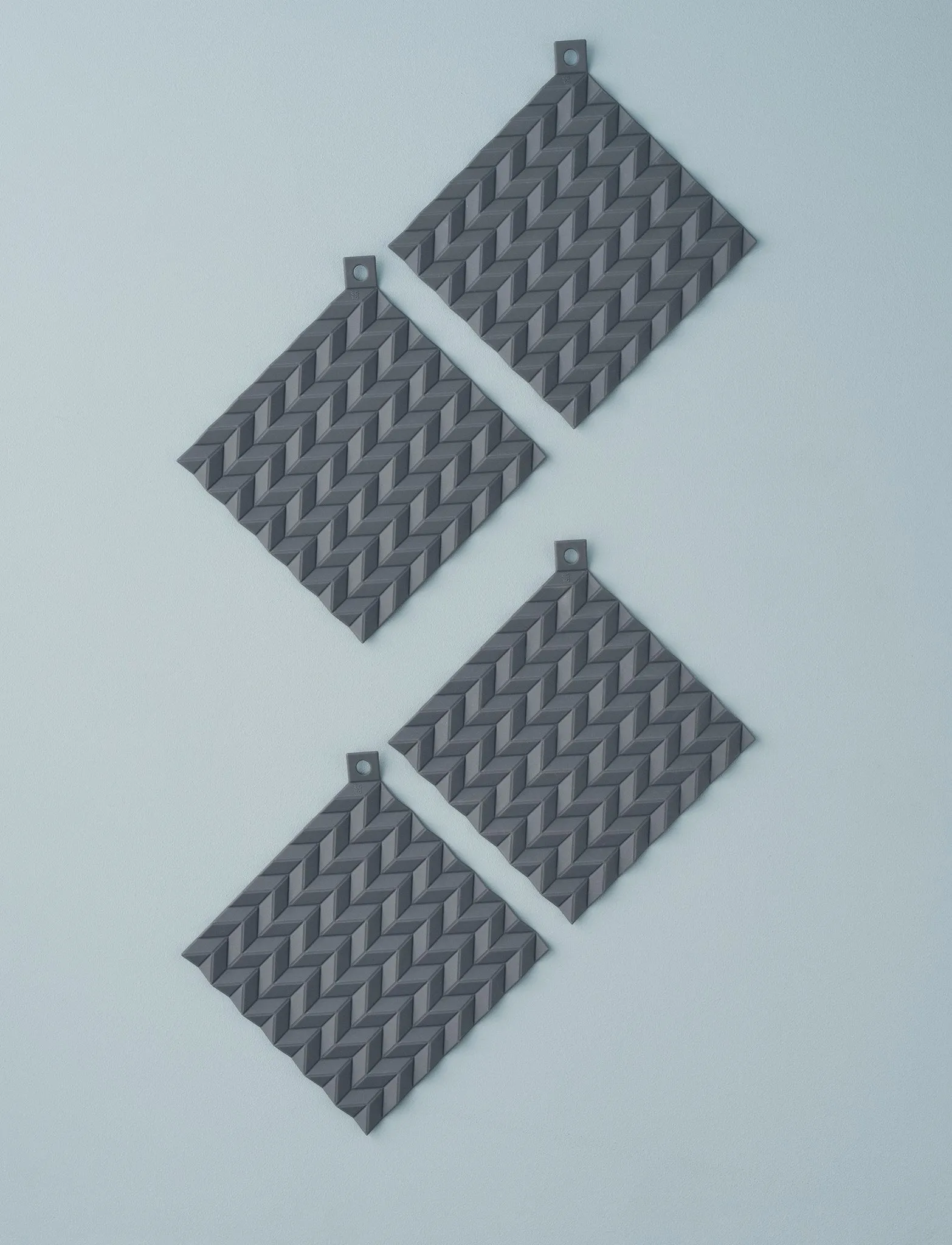 Rig Tig Hold On Potholder, Grey