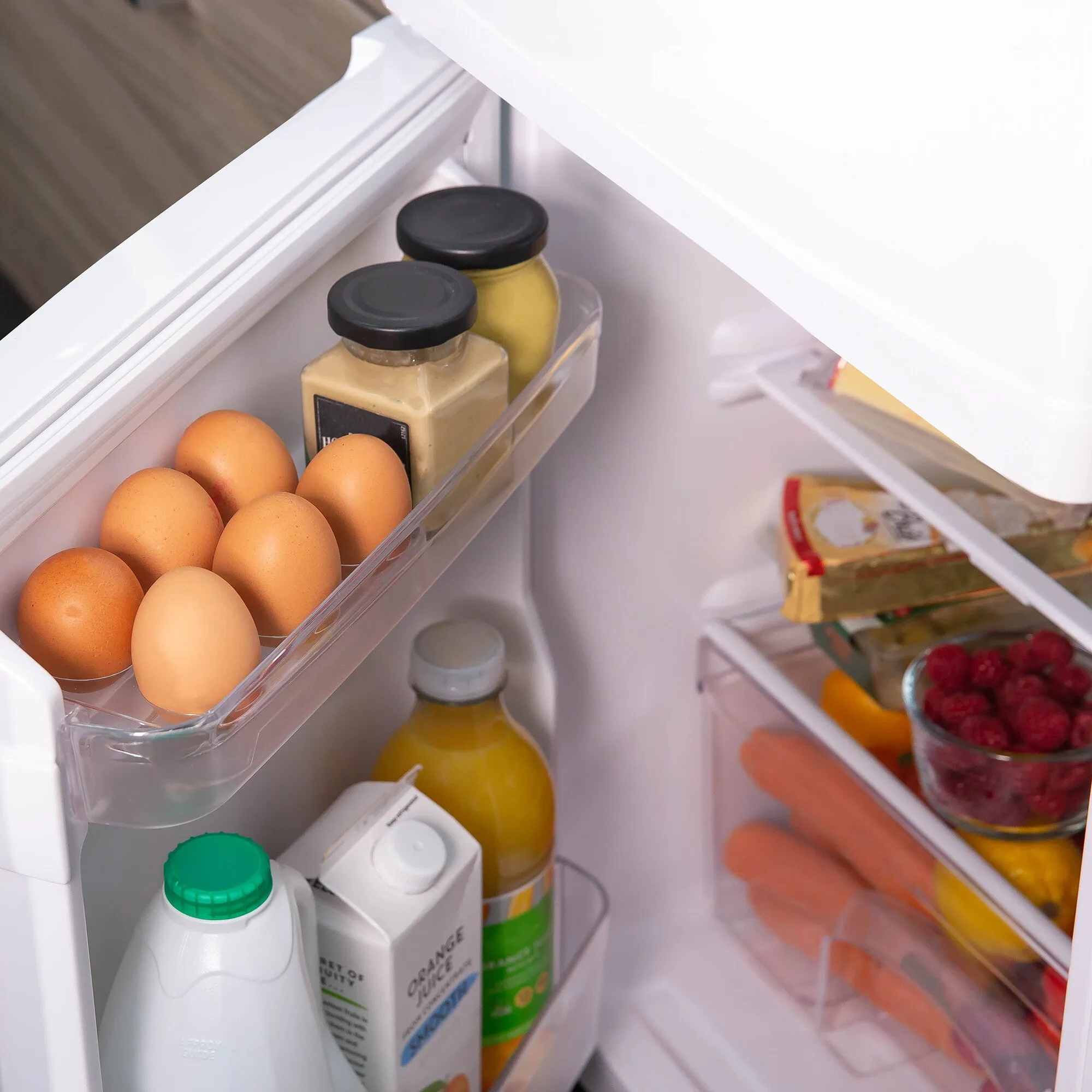Russell Hobbs RH48UCFF2 fridge-freezer Freestanding 85 L F White