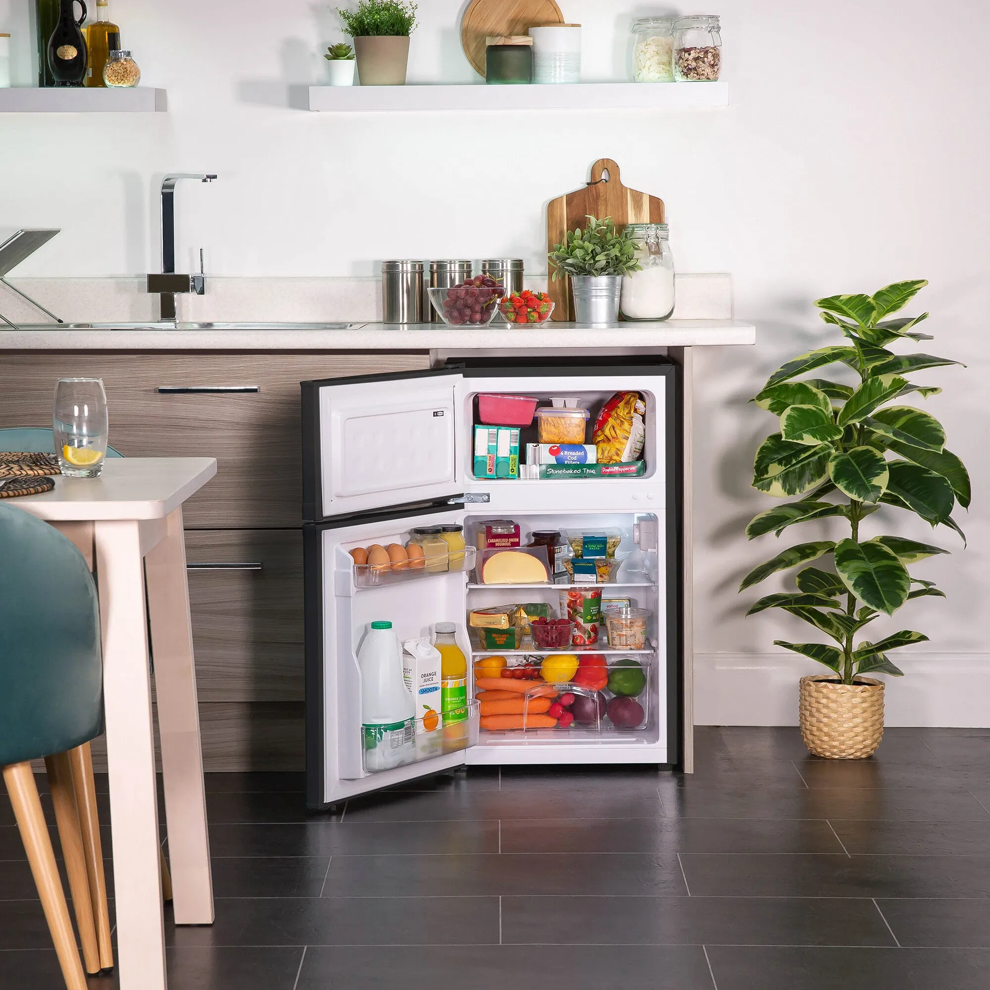 Russell Hobbs RH48UCFF2B fridge-freezer Freestanding 85 L F Black, White