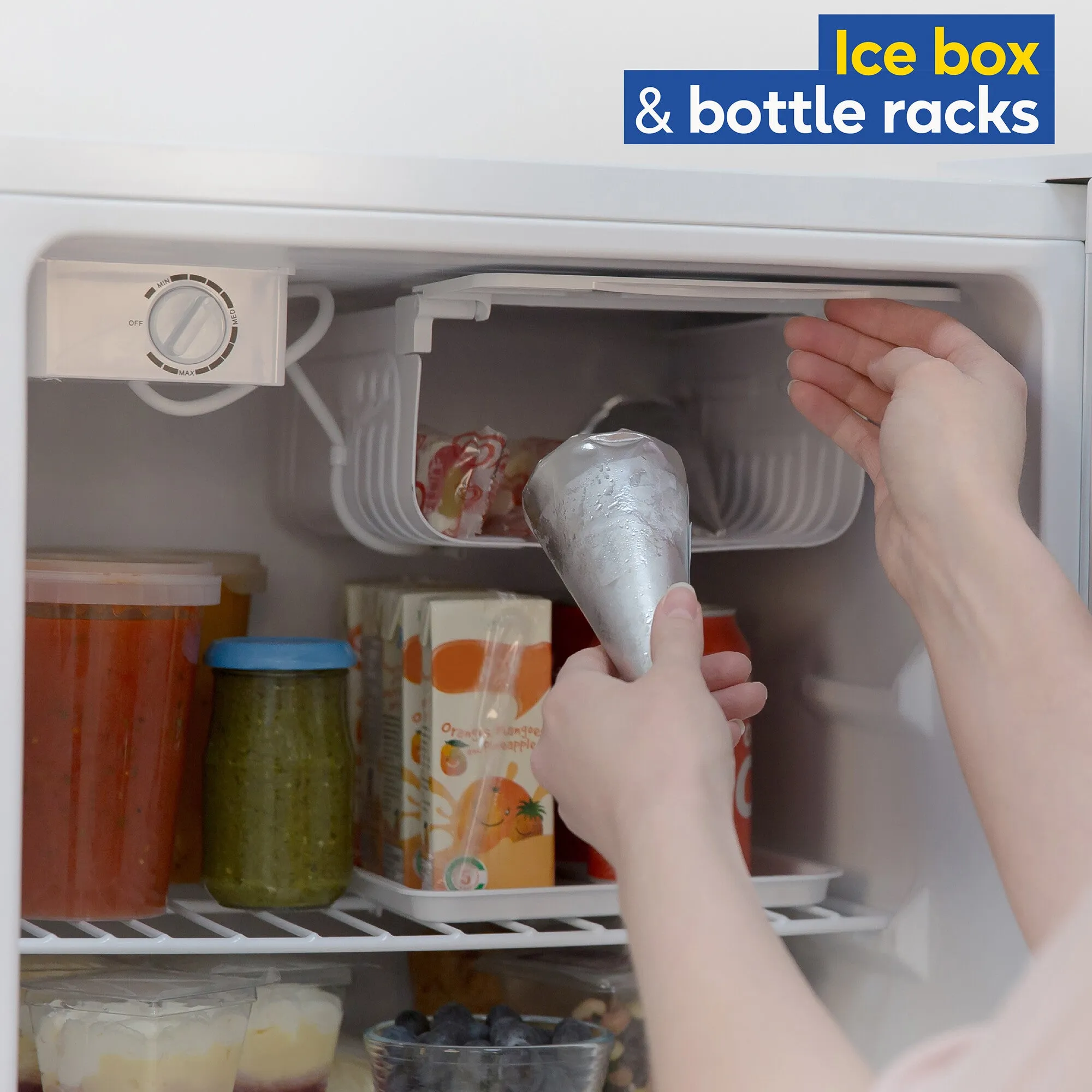 Russell Hobbs RH67TTLF0E1W fridge Countertop 66 L E White