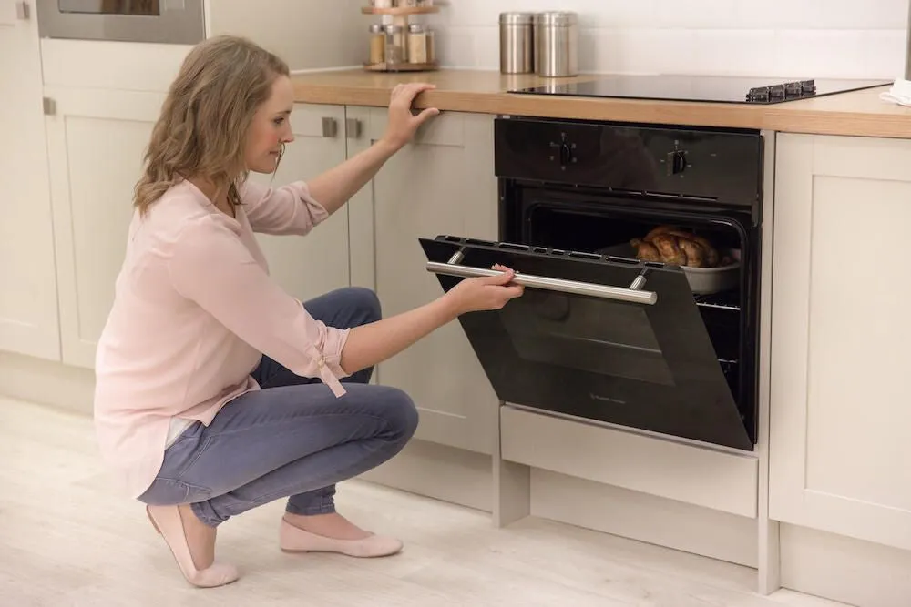 Russell Hobbs RHFEO6502B-M oven 65 L 2100 W Black, Stainless steel