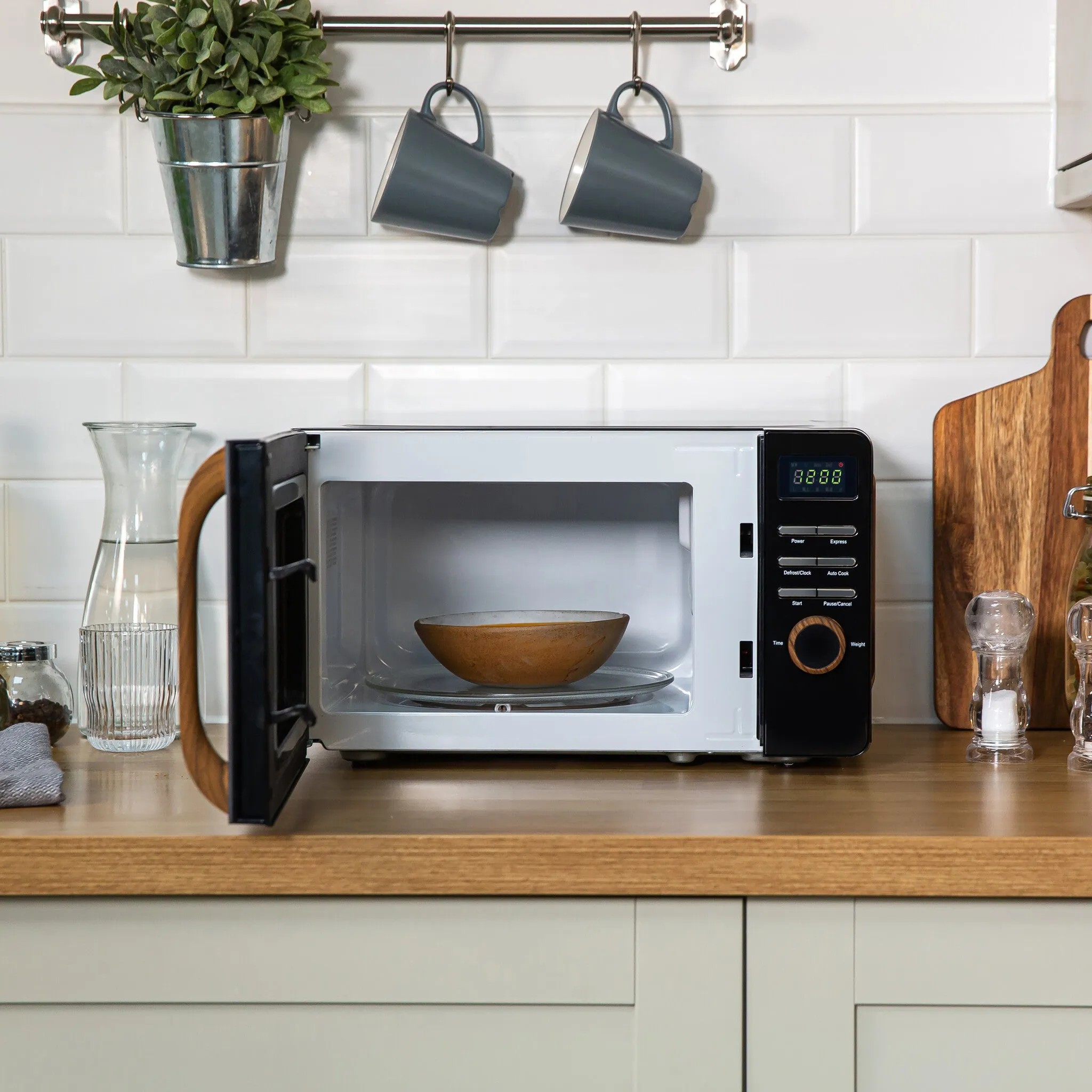 Russell Hobbs RHMD714B microwave White Solo microwave Countertop 17 L 700 W