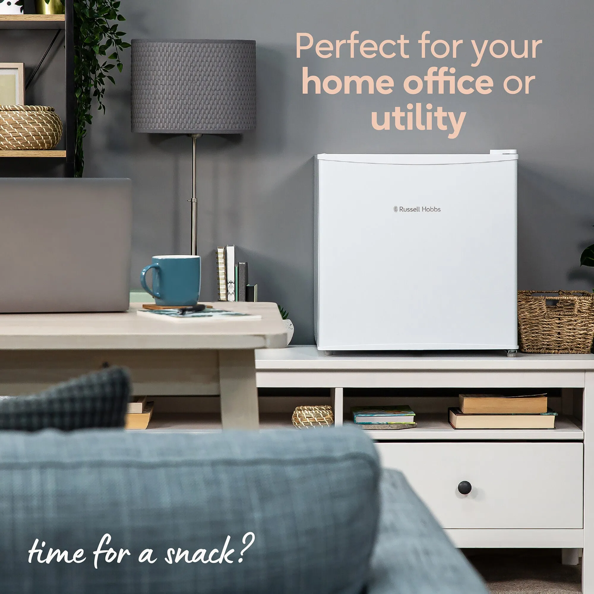 Russell Hobbs RHTTF0E1W fridge Countertop 43 L E White