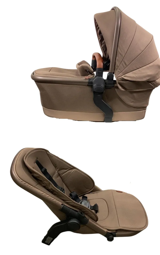 Silver Cross Coast Bassinet And Tandem Seat With Accessories