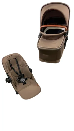 Silver Cross Coast Bassinet And Tandem Seat With Accessories