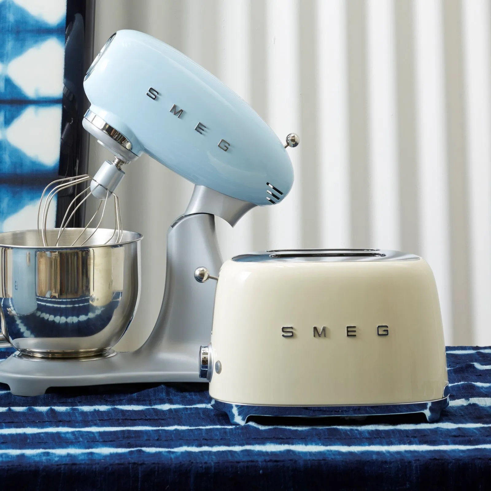 Smeg TSF01CRUK toaster 6 2 slice(s) 950 W Cream