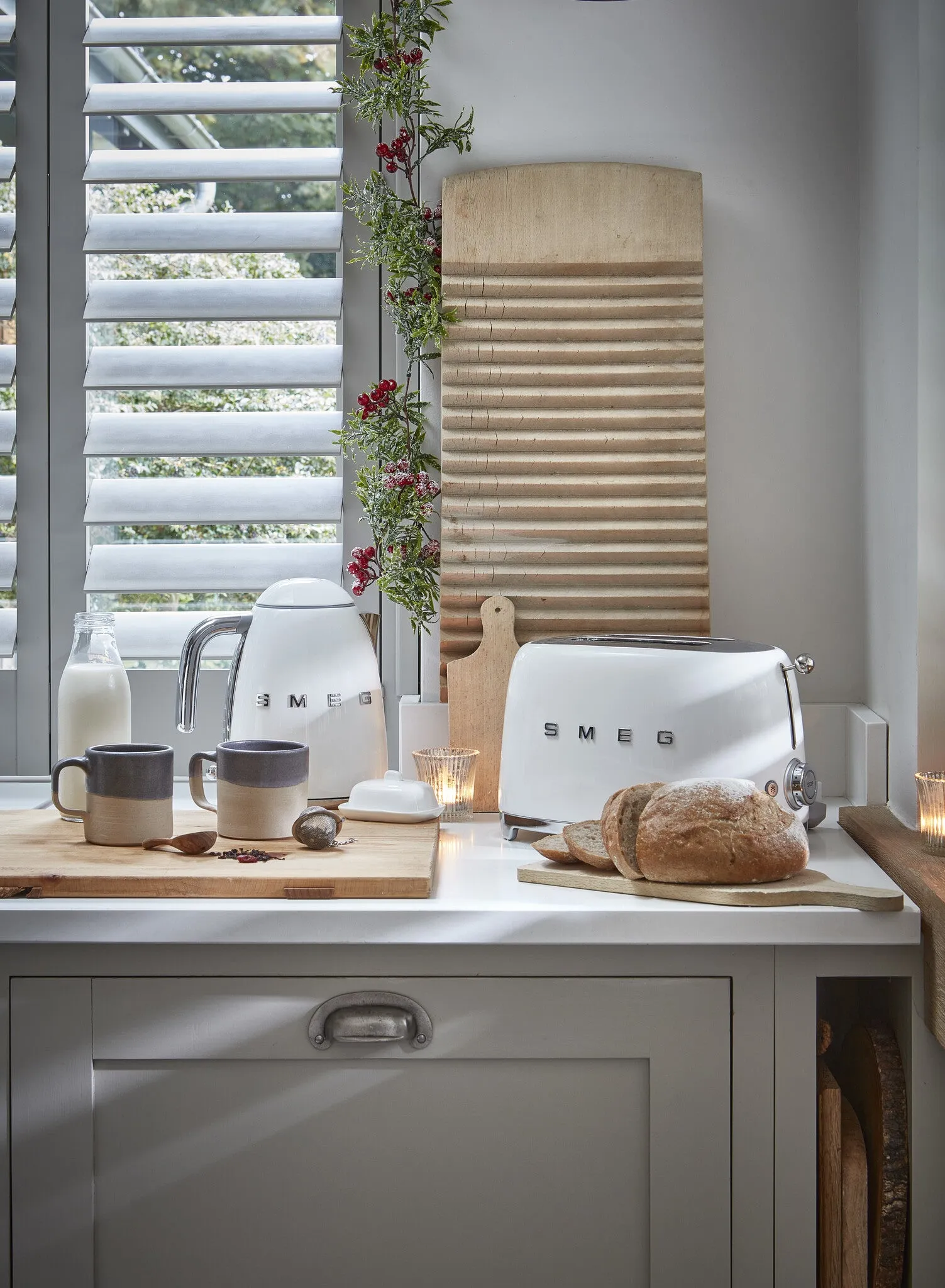 Smeg TSF01WHMUK toaster 6 2 slice(s) 950 W White