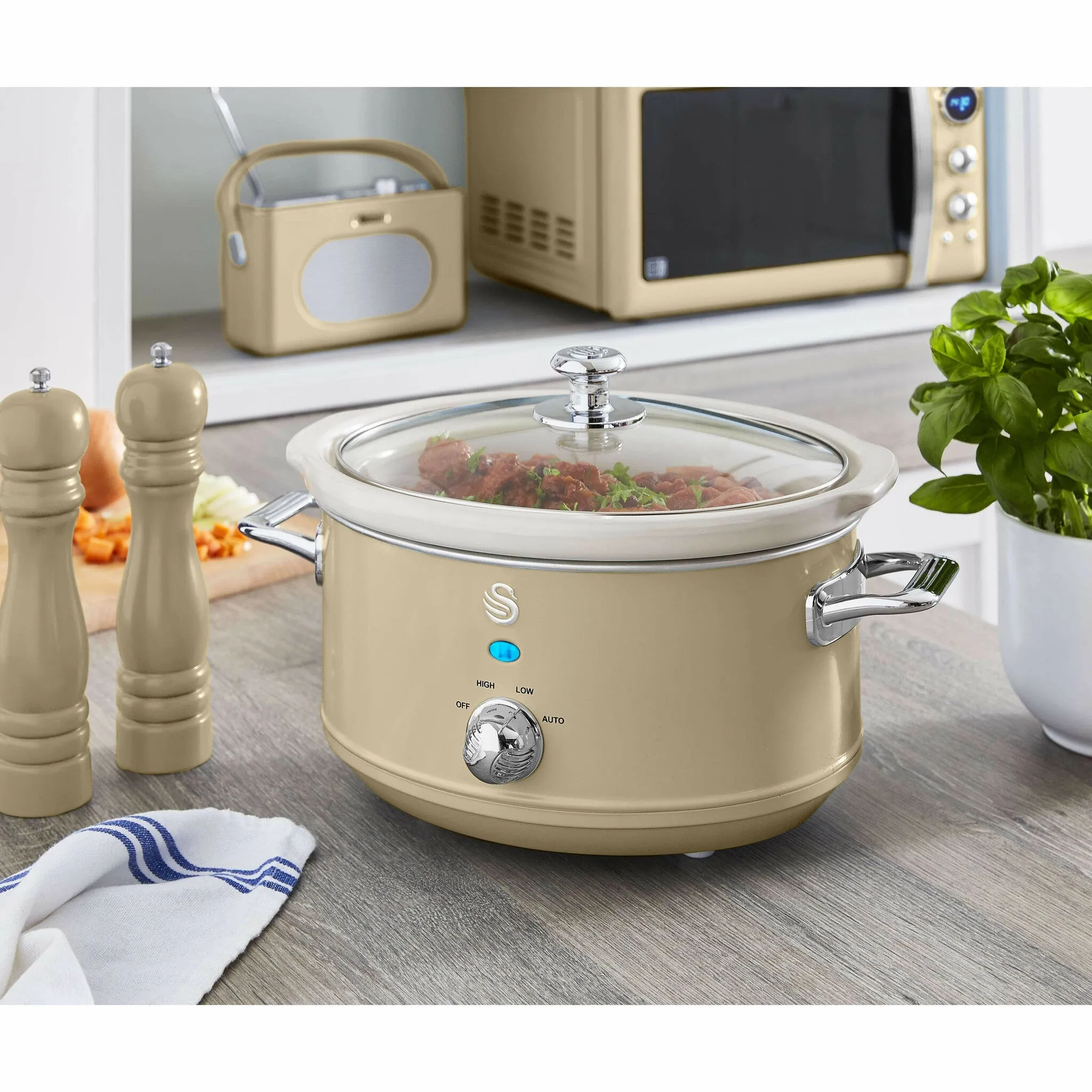 Swan 3.5L Retro Slow Cooker