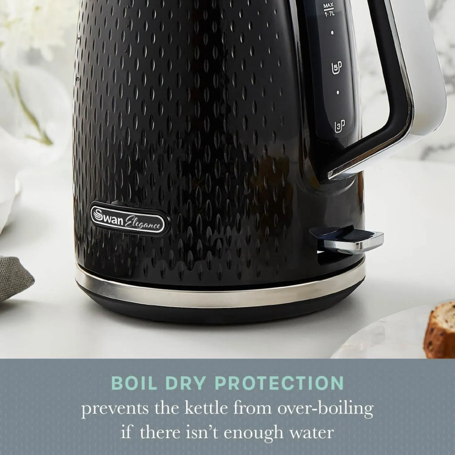 Swan Elegance  1.7L 3000W Kettle - Black