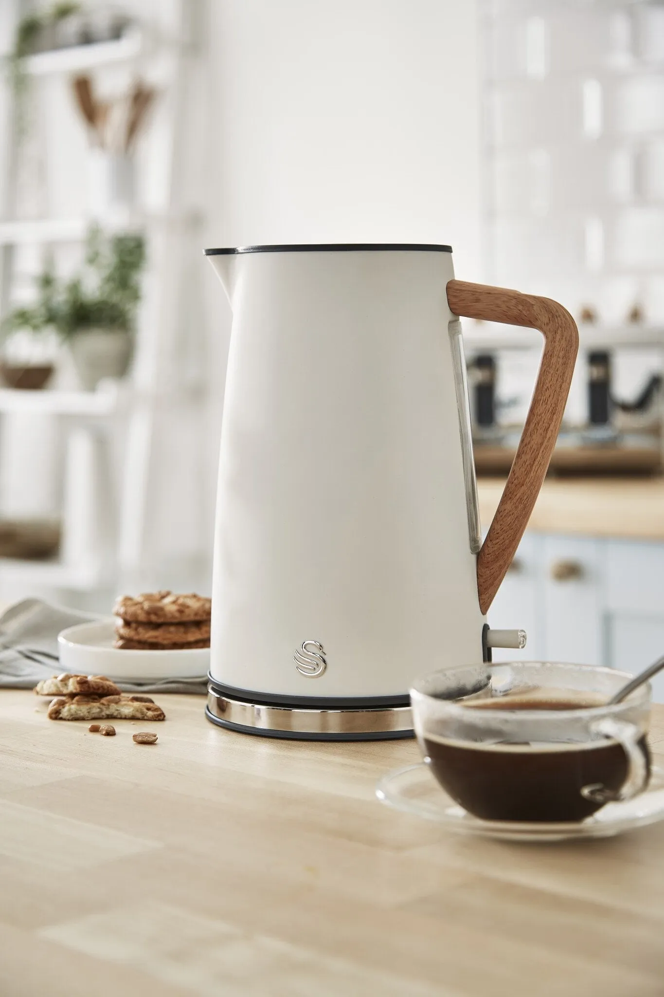 Swan SK14610WHTN electric kettle 1.7 L 3000 W White