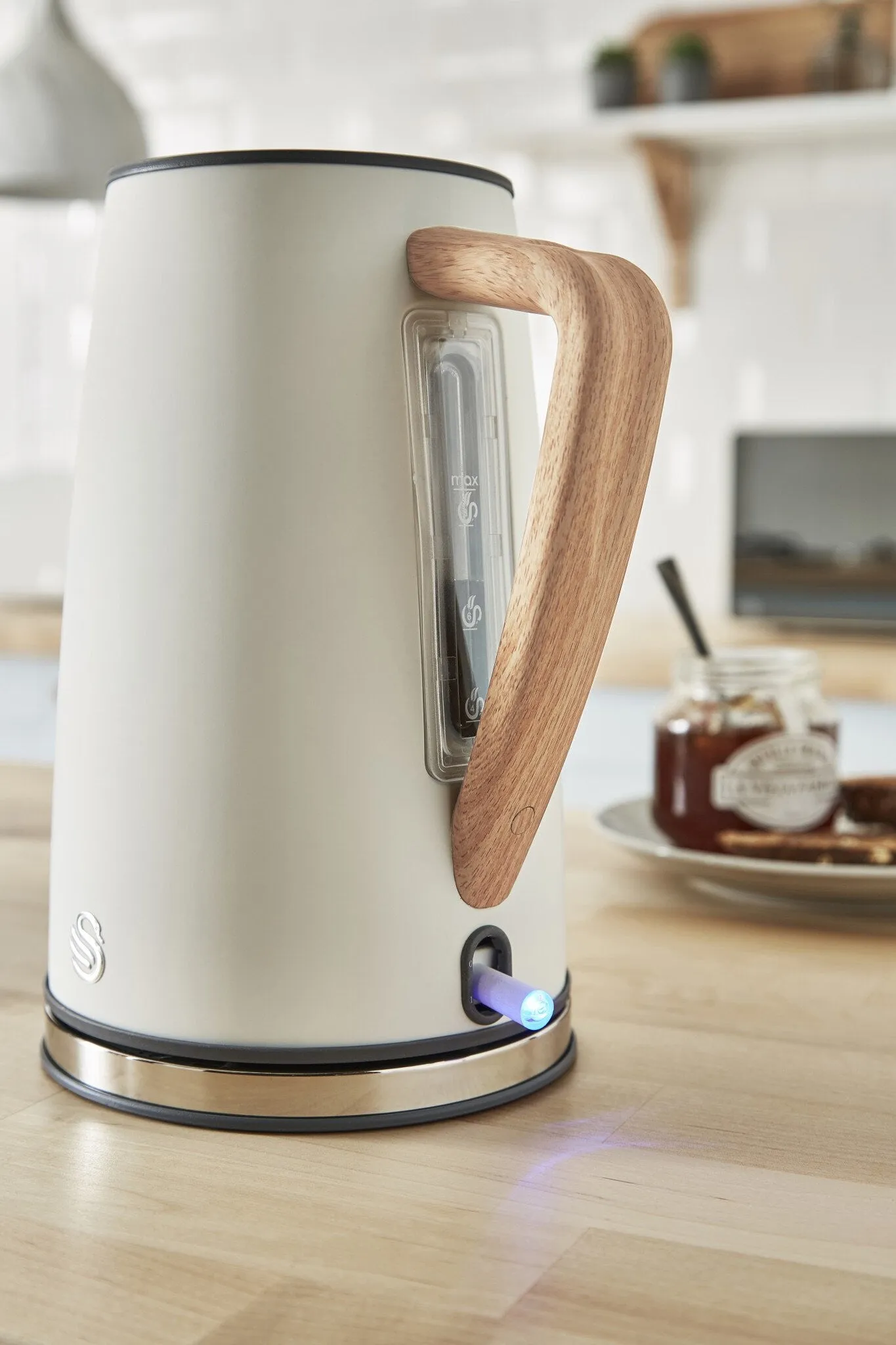 Swan SK14610WHTN electric kettle 1.7 L 3000 W White