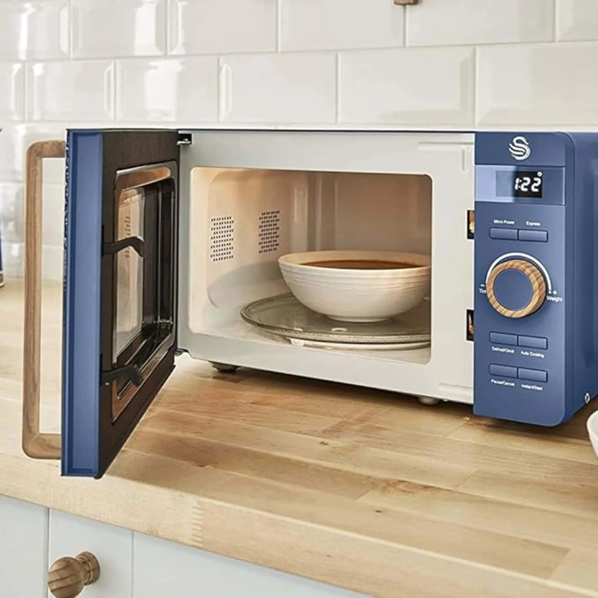 Swan SM22036LBLUN 800W 20L Nordic Digital Microwave - Blue