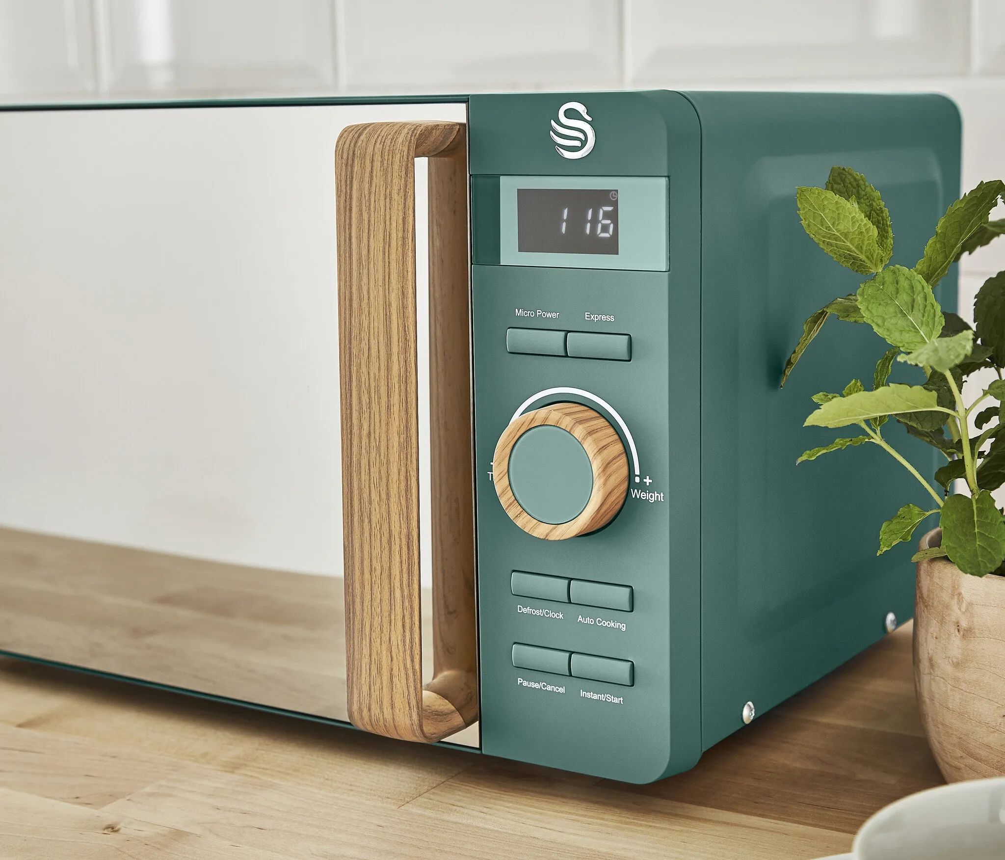 Swan SM22036LGREN 20L 800W Nordic Digital Microwave - Green
