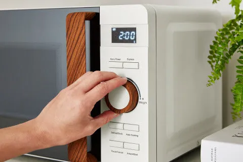 Swan SM22036LWHTN 800W 20L Nordic Solo Microwave-  White